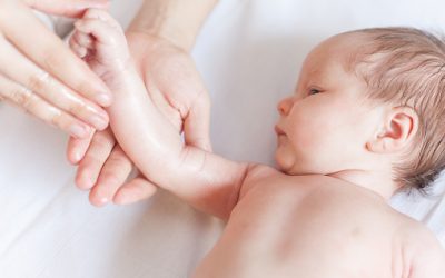 L’importance du massage des bébés